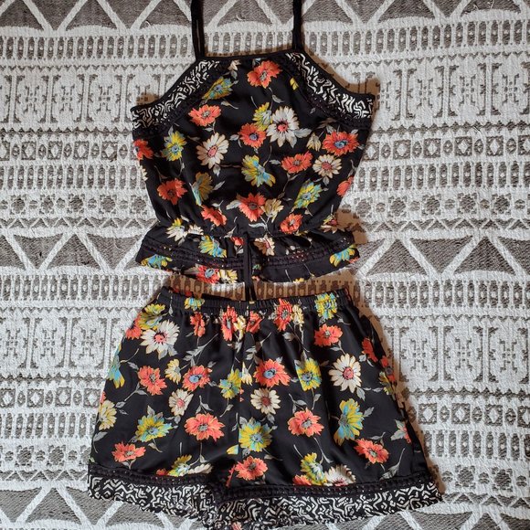 Xhilaration Pants - Xhilaration 2-piece Floral Set